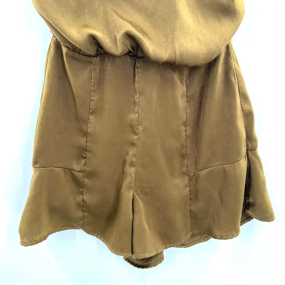 Urban Outfitters size color